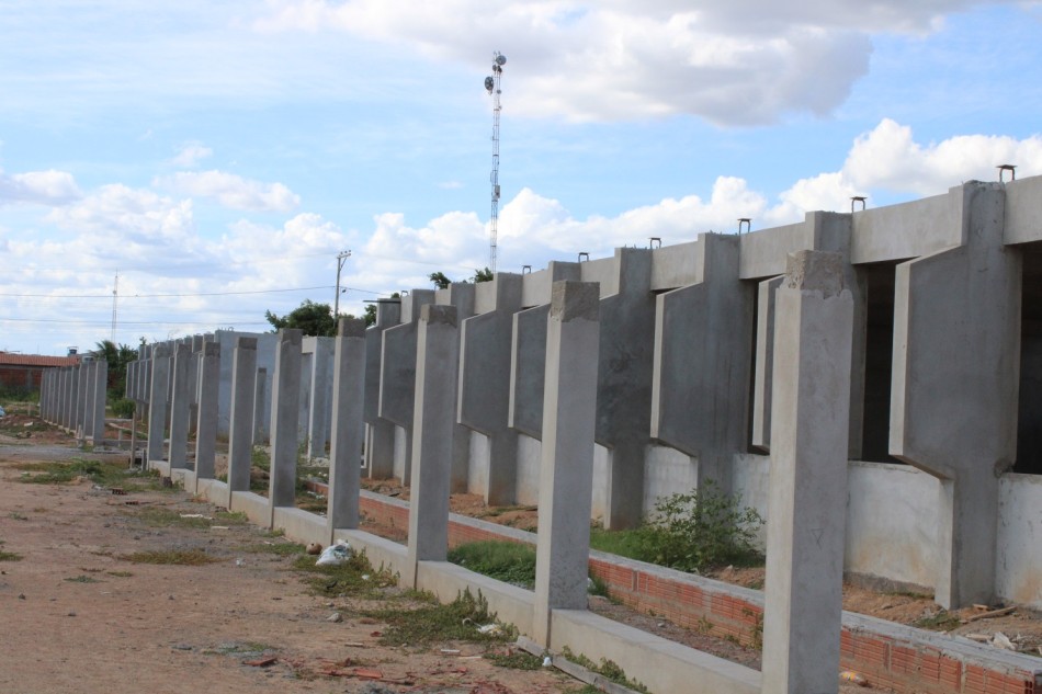 Construção abandonada