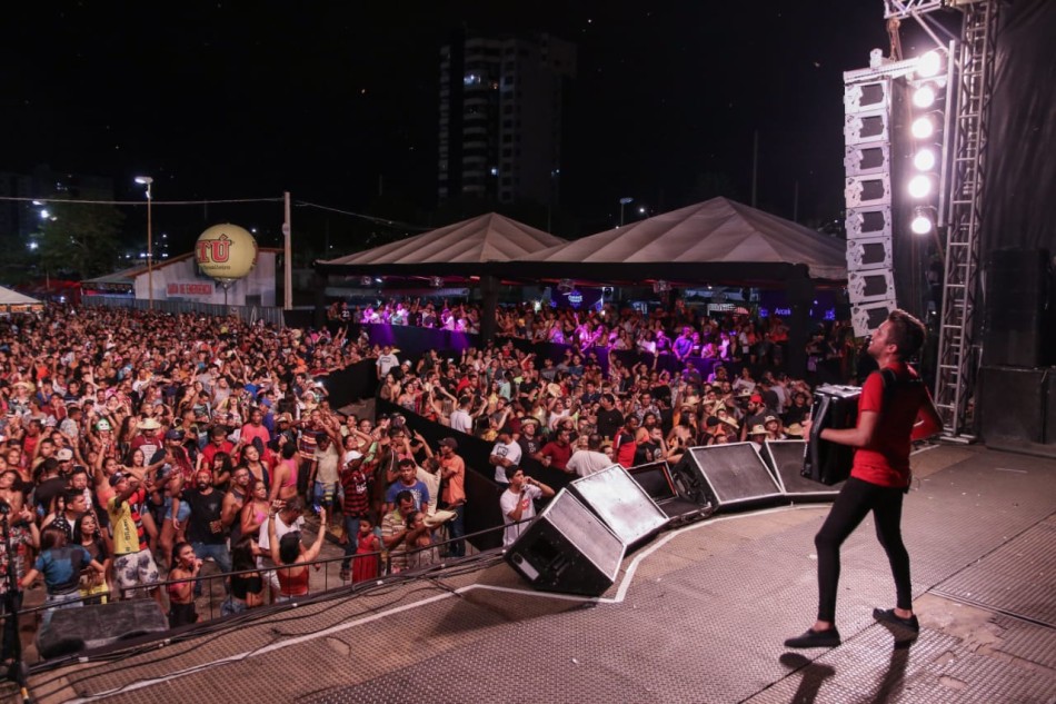 CARNAVAL DE PETROLINA LUAN ESTILIZADO