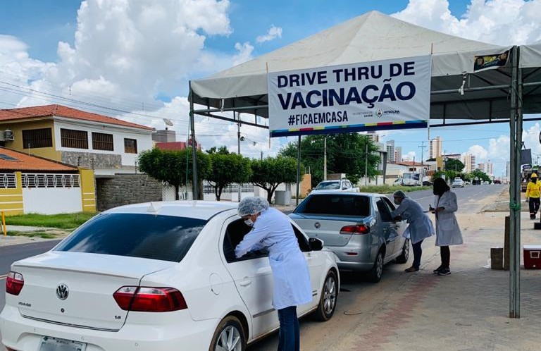 thumbnail Vacinação drive thru 10