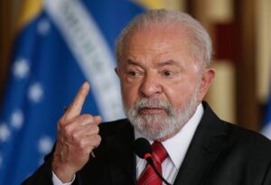 Lula reforça crítica do Itamaraty à Venezuela e diz que bloqueio a candidatura opositora é grave