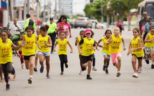Mais de 400 crianças participam da 20ª edição da Corrida Tiradentinhos, da Prefeitura de Juazeiro