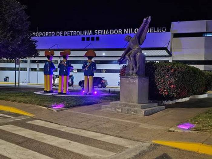 Aeroporto de Petrolina ganha cor-símbolo do ‘Outubro Rosa’