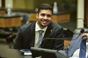 Jordávio Ramos aparece entre os nomes mais fortes para renovar mandato na Assembleia da Bahia, aponta site da capital