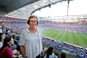 Campanha Laço Branco mobiliza torcedores contra violência de gênero durante final do Baianão