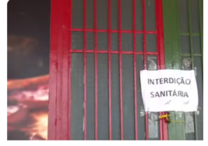 Mais de 100 pessoas que comeram em pizzaria em Pombal, Paraíba tiveram intoxicação alimentar; uma morreu