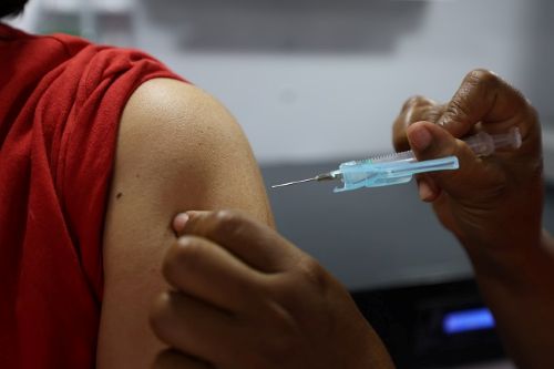 Vacinação nas escolas já soma mais de 5 mil doses aplicadas na Bahia em 2026