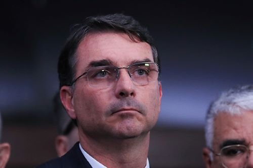 Flávio Bolsonaro mirou segurança, mas não teve projetos próprios transformados em lei