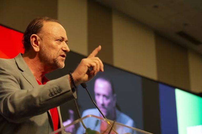 PT chama de ‘retrocesso’ rejeição a veto da Dosimetria e diz que decisão ‘ignora’ tentativa de golpe
