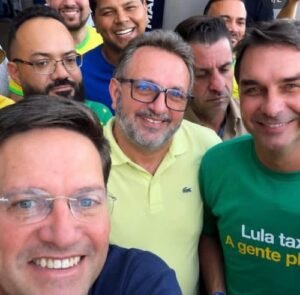 Prefeito de Cruz das Almas declara apoio a Flávio Bolsonaro