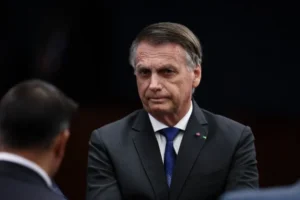 PGR defende que STF rejeite pedido de revisão de condenação de Bolsonaro  