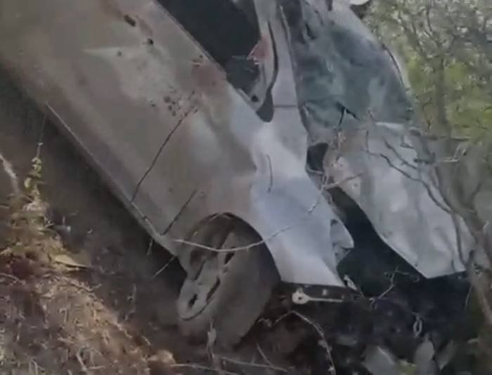 Sento Sé: 5 pessoas saem feridas após carro atropelar cavalo na BA-210