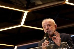 Pré-campanha de Lula vai reforçar bandeira do fim da 6×1 no rádio, TV e redes sociais