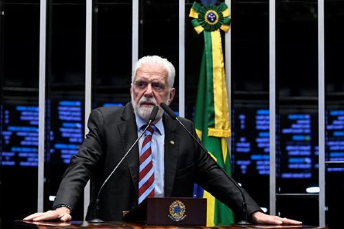 Jaques Wagner admite relação com ex-sócio do Master e diz que reclamou a Lula de ‘patacoada’ da PF