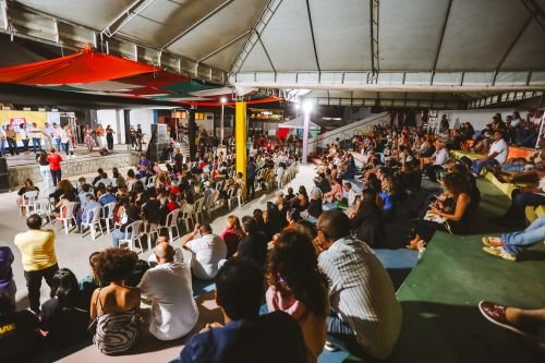 Primeiro dia do Festival Juá Literária reúne mais de 5,5 mil estudantes em Juazeiro e programação diversificada