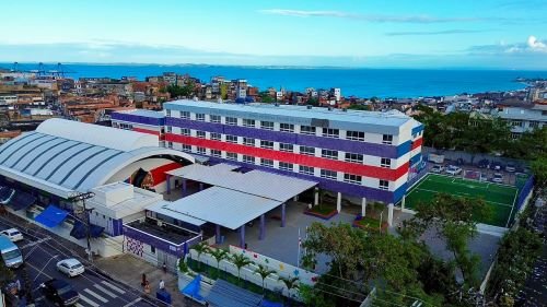 Reforma do Colégio Duque de Caxias, na Liberdade, em Salvador, é inaugurada