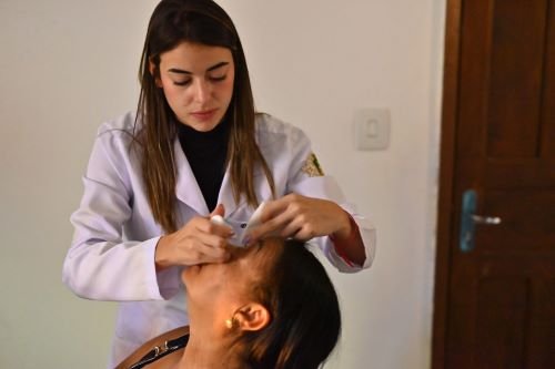 Juazeiro realiza primeiro mutirão de limpeza de lente com tecnologia de última geração pelo SUS