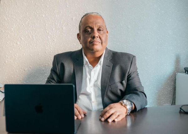 Instabilidade econômica exige planejamento estratégico para fortalecer empresas, avalia economista
