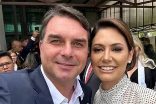 Flávio Bolsonaro diz que ‘hoje em dia não tem relação’ com Michelle e não vai pressioná-la por apoio
