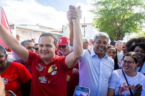 ‘Pesquisa mostra que a Bahia aprova o governador e vai votar em Jerônimo e Lula’, afirma Júlio Pinheiro