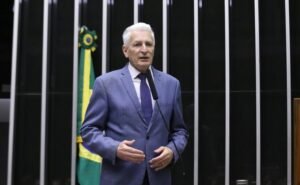 Rogério Correia: “O bolsonarismo virou uma seita neofascista”