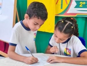 Estudantes de Petrolina exercitam democracia em eleições de líderes nas escolas de tempo integral
