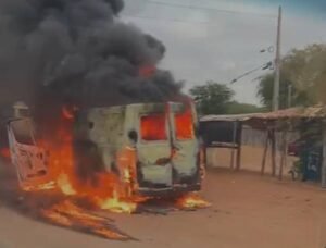 Ambulância do Samu pega fogo em rodovia do N-4