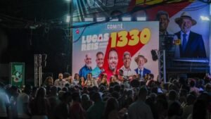 Juvenilson Passos marca presença na inauguração do comitê de Lucas Reis no Rio Vermelho em Salvador