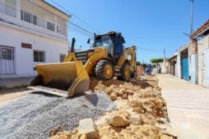Projua nas ruas: obras de drenagem e recuperação de pavimento avançam nos bairros Dr. Humberto e Coreia