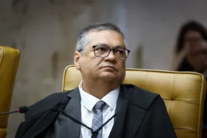 Dino manda afastar presidente do Tribunal de Contas do Maranhão  