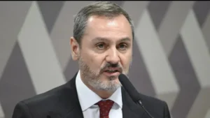 Onze diretores da PF declaram ‘total apoio’ a Andrei Rodrigues e colocam cargos à disposição após interferência de Mendonça