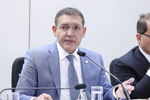 Kassio bloqueia Gilmar no WhatsApp após receber mensagem do decano: ‘Assumam que estão ferrados’