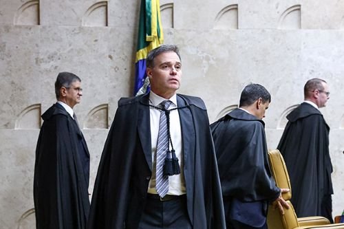 Mendonça mandou leiloar mansão de R$ 30 milhões de Vorcaro que PF queria usar como local de trabalho