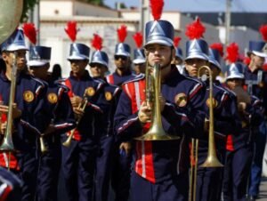 Prefeitura de Casa Nova realiza desfile cívico e encanta população com o tema “Cores da Terra”