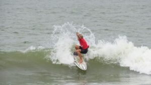 Surfista baiano é campeão brasileiro sub-12 em Santa Catarina