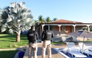 Tenente-Coronel da PMBA é preso por ligação com milicianos no Oeste do Estado