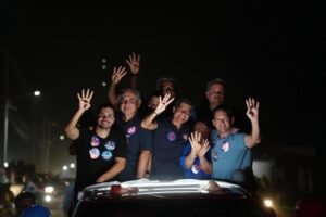 Jordávio Ramos e Adolfo Viana fecham campanha ao lado de ACM Neto em carreata histórica em Juazeiro, diz assessoria