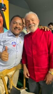 Roberto Carlos celebra vitória de Lula e destaca a união de duas histórias de luta e superação