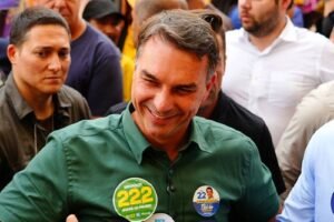 Veja empresários que doaram para Jair em 2022, mas não para Flávio Bolsonaro em 2026
