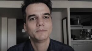 Wagner Moura e outros votantes brasileiros do Oscar pedem atenção às eleições em carta